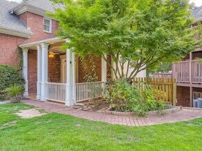 2330 Logan Cir NE in Atlanta, GA - Building Photo - Building Photo