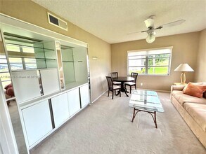 2900 N Palm Aire Dr in Pompano Beach, FL - Building Photo - Building Photo