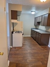 Lawnwood Apartments in San Antonio, TX - Building Photo - Building Photo