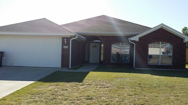 4208 Tropicana Dr