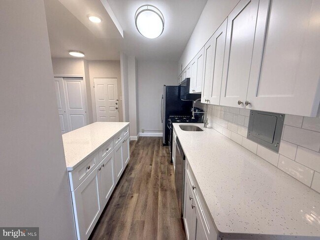 1200 E Marlton Pike in Cherry Hill Township, NJ - Building Photo - Building Photo