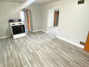 1704 Merrill Ave in Wausau, WI - Building Photo - Building Photo