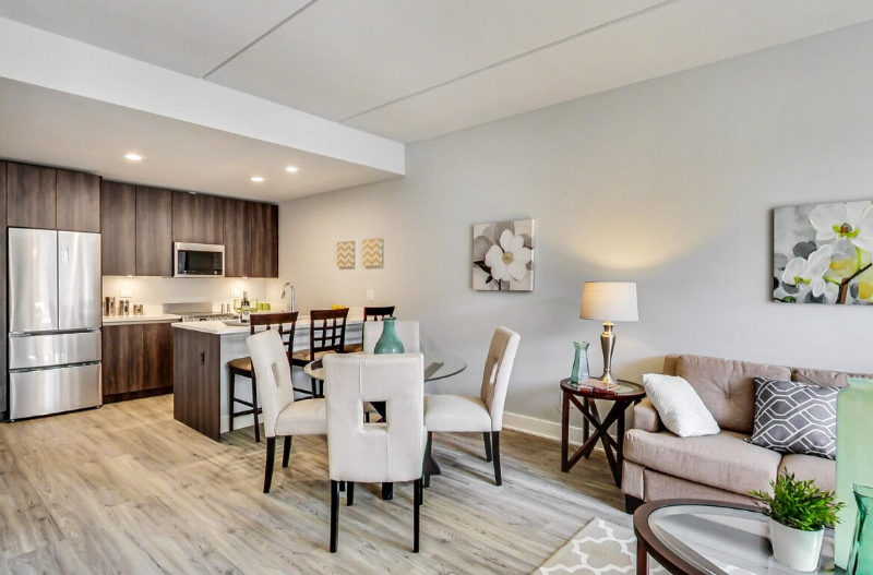 1168 N Wells St-Unit -808 in Chicago, IL - Building Photo
