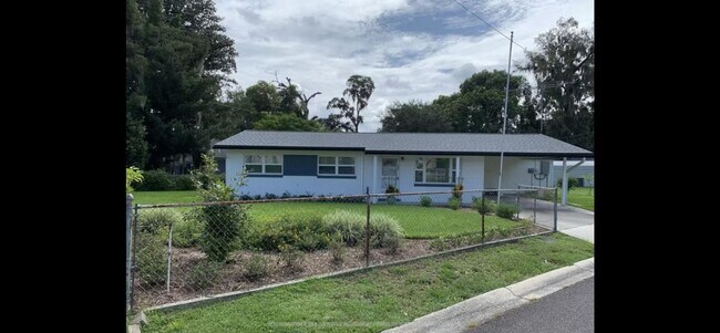 property at 400 Pearl St