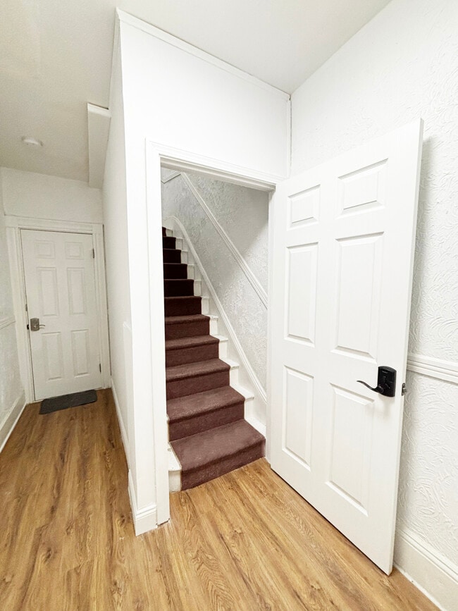 10 Ashland St, Unit 10
