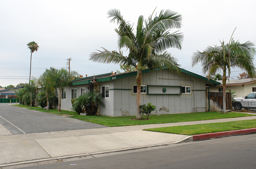 283-293 Oak St in Orange, CA - Building Photo