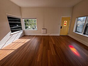 2118 N 62nd St in Seattle, WA - Building Photo - Building Photo