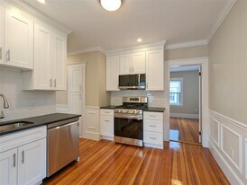 35 Trowbridge St, Unit 2 in Arlington, MA - Building Photo