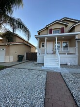 1055 Autumnwood Ln in Perris, CA - Building Photo - Building Photo