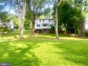 3124 Wynford Dr in Fairfax, VA - Building Photo - Building Photo