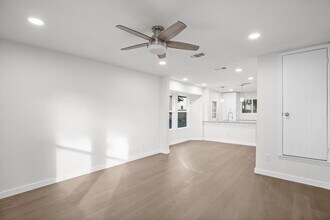 7520 Uray Dr in Austin, TX - Building Photo - Building Photo