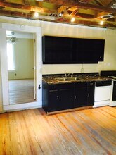 2304 14th St, Unit C in Lubbock, TX - Building Photo - Building Photo