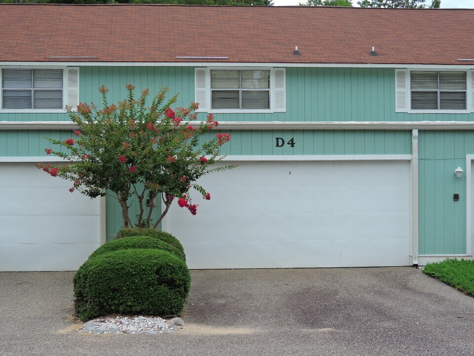 900 State Rd S-7-297 in Beaufort, SC - Building Photo
