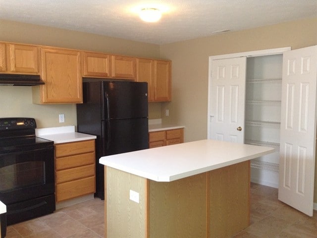 10827 Tanbark Dr in Indianapolis, IN - Building Photo - Building Photo