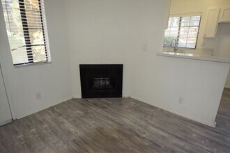 5744 Colfax Ave, Unit 01 in Los Angeles, CA - Foto de edificio - Building Photo