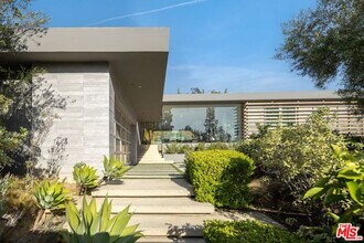 1166 Angelo Dr in Beverly Hills, CA - Building Photo - Building Photo