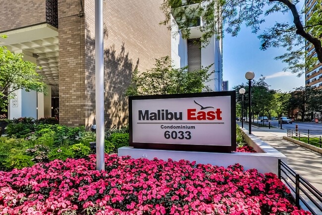 6033 N Sheridan Rd, Unit 8G in Chicago, IL - Building Photo - Building Photo