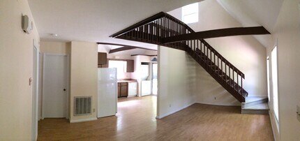 24 Gleewood Pl E in Durham, NC - Building Photo - Building Photo