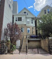 4916 Park Ave in Weehawken, NJ - Building Photo