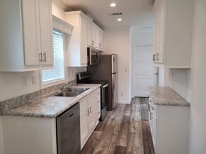 5600 Jennie St in Zephyrhills, FL - Building Photo - Building Photo