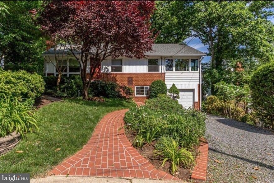 5885 9th Rd N in Arlington, VA - Building Photo