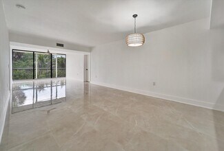 6181 Balboa Cir in Boca Raton, FL - Building Photo - Building Photo