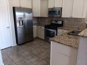 739 Taos Pl SW in Albuquerque, NM - Building Photo - Building Photo