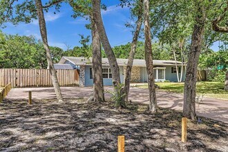 2191 SW 27th Ln in Fort Lauderdale, FL - Building Photo - Building Photo