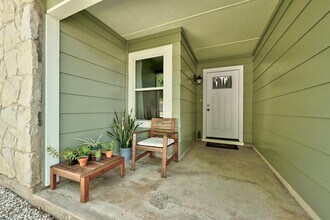 9007 Jesse James Dr in Austin, TX - Building Photo - Building Photo