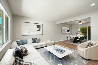 3534 Hearst Dr in Simi Valley, CA - Building Photo - Building Photo