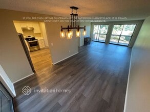 4005 SW 328th St in Federal Way, WA - Foto de edificio - Building Photo