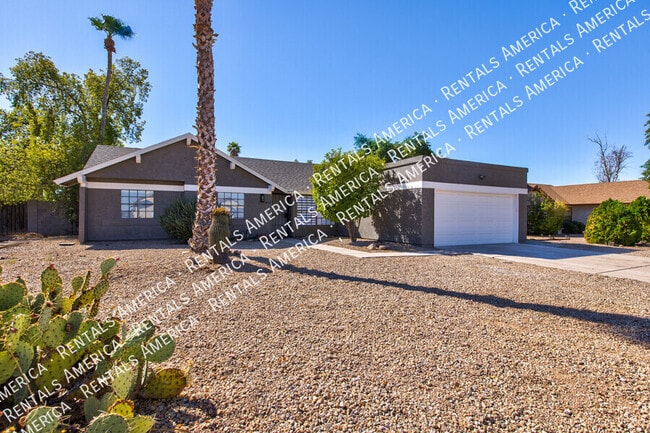 819 W Ross Ave in Phoenix, AZ - Building Photo - Building Photo