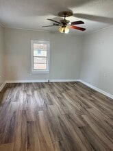 135 W 10th St in Pontotoc, MS - Building Photo - Building Photo