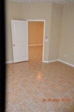2834 Tanglewylde Dr in Land O Lakes, FL - Building Photo - Building Photo
