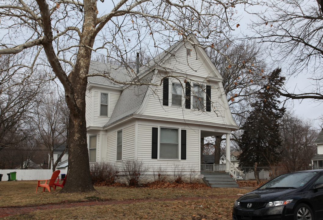 1351 SW Garfield Ave in Topeka, KS - Foto de edificio