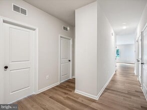 290 Scoter Rd in Hedgesville, WV - Building Photo - Building Photo