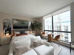 113 NW 24th St, Unit S1 in Miami, FL - Building Photo - Building Photo