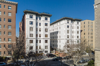 2123 California St NW in Washington, DC - Building Photo - Building Photo