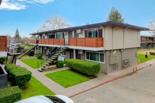 Moxy Apartments in Sacramento, CA - Building Photo