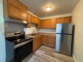 233/235 Carmel Ave in Marina, CA - Building Photo - Building Photo