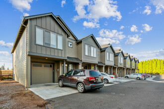 Villas at Walnut Park in Vancouver, WA - Building Photo - Building Photo