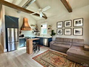 1205 E Scott St in Pensacola, FL - Building Photo - Building Photo