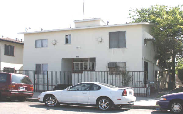 1304 Amalia Ave in Los Angeles, CA - Foto de edificio - Building Photo