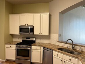 5719 Ames Crossing in Sugar Land, TX - Building Photo - Building Photo