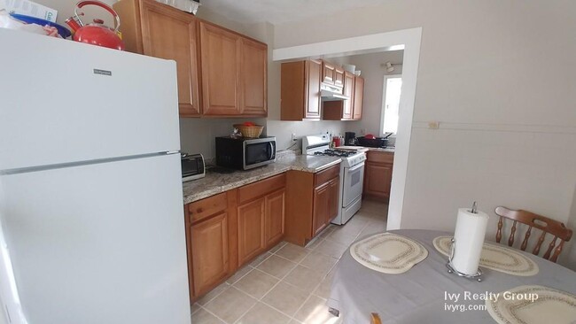 41 Trull St, Unit 2