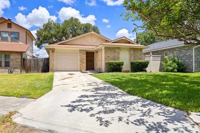 property at 5215 Vinecrest Cir