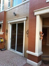 6141 NW 115th Pl in Doral, FL - Building Photo - Building Photo