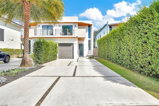 property at 8871 SW 28th St