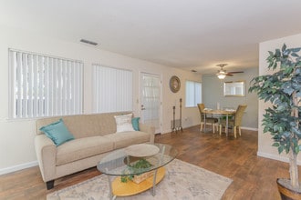 Windscape Apartments in Roseville, CA - Foto de edificio - Interior Photo