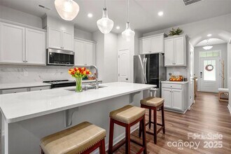 12008 Gambrell Dr in Charlotte, NC - Building Photo - Building Photo